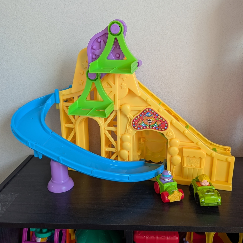 Fisher Price Little People Wheelies Roller Coaster